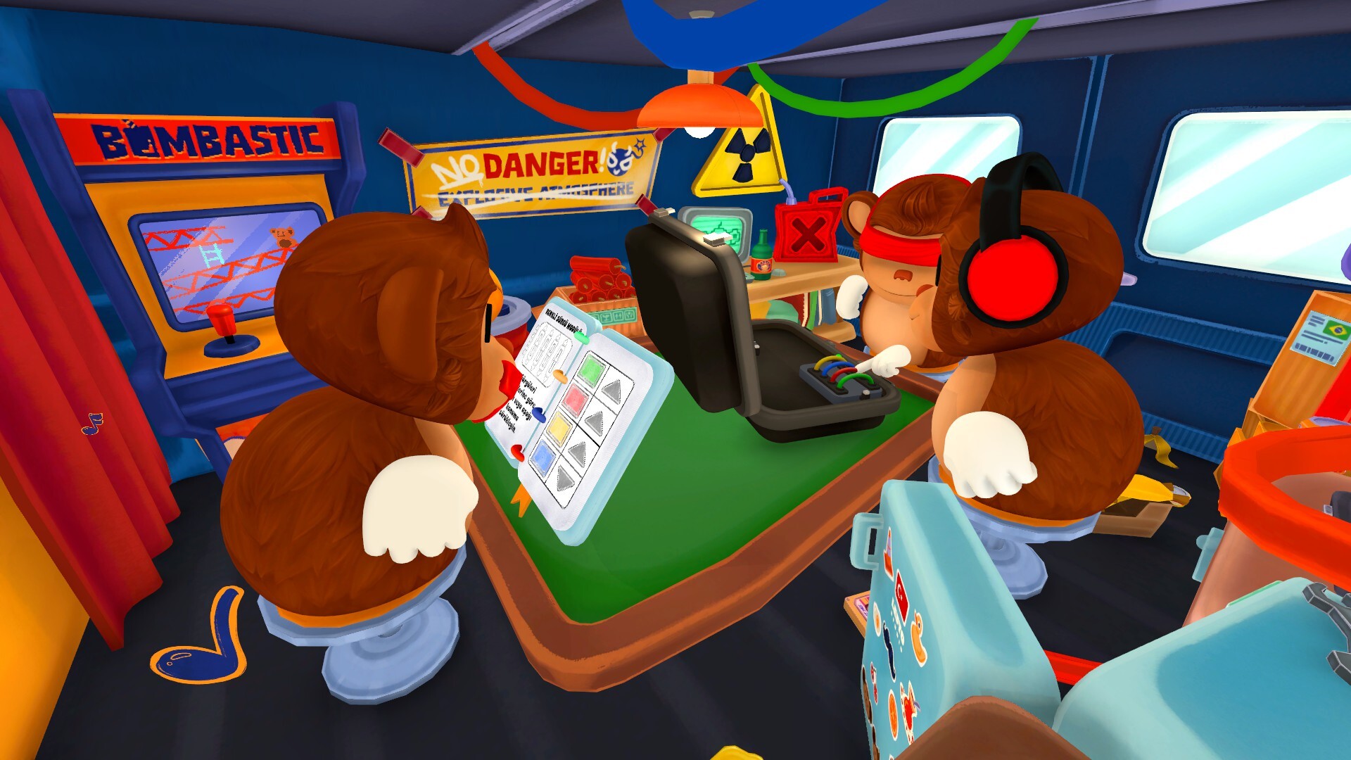 Official three-role relay screenshot